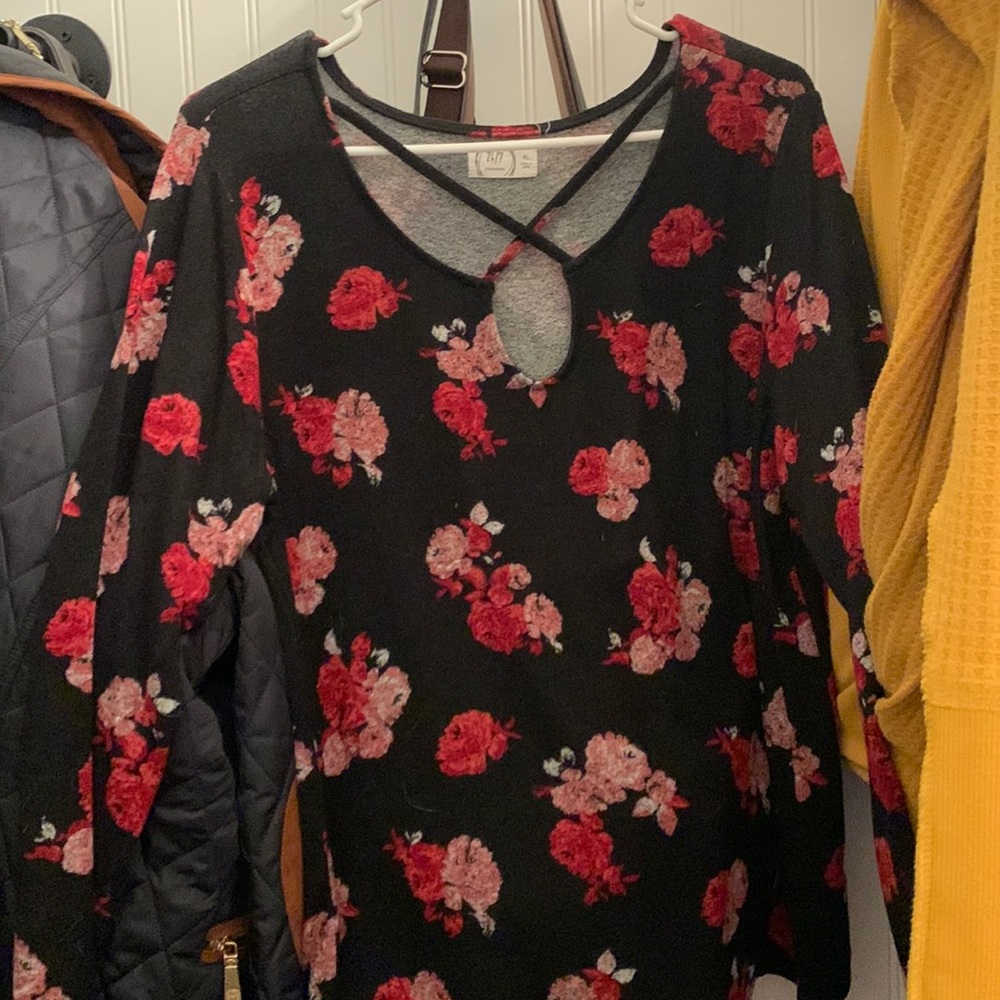 Long sleeve black